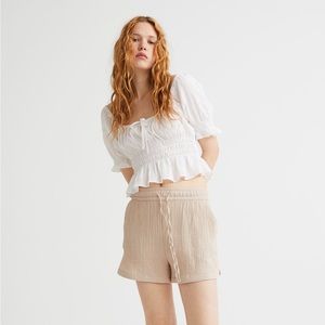H&M cotton shorts beige